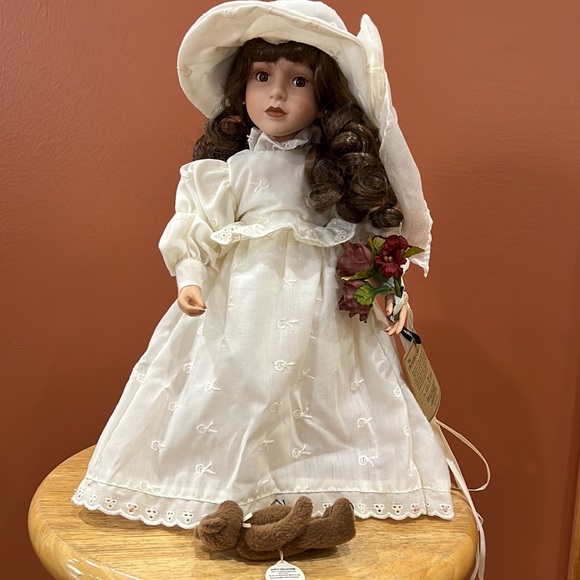 Yesterday’s child… the Doll Collection - Picture 4 of 7